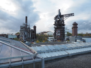 Gebläsehalle mit Hochofen und Wasserturm - Hüttenpark im saarländischen Neunkirchen