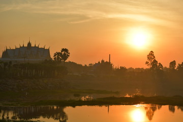 Fototapeta na wymiar sunset in bangkok thailand