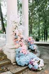  Intimate parts of the body, the atmosphere of the occasion. Wedding shoes, dress details and hands.
