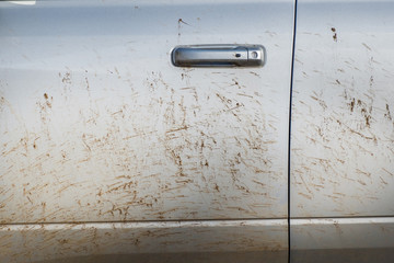 古い車の傷んだボディ　Damaged iron body of an old retro car