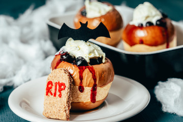 Trick Or Treat Halloween Apples With Ice Cream