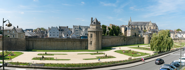 Fototapeta na wymiar view of the historic city walls and gardens of Vannes in Brittany