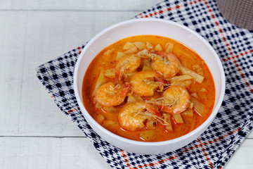 pineapple curry with shrimp, Gaeng Kua Sabparod .Thai food