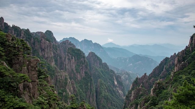 Huangshan mountain view timelapse 2