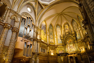 Fototapeta na wymiar Santa Maria de Montserrat abbey