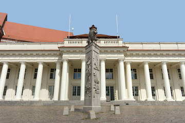 Fototapeta premium Historic Old Town of Schwerin with New Building (Neues Gebäude) and Lion Monument (Löwendenkmal), Schwerin, Mecklenburg-West Pomerania, Germany