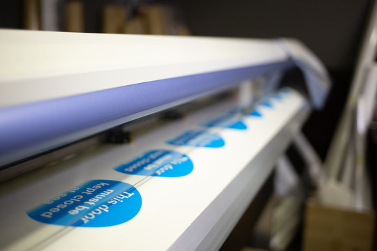 Wide-format inkjet printer
