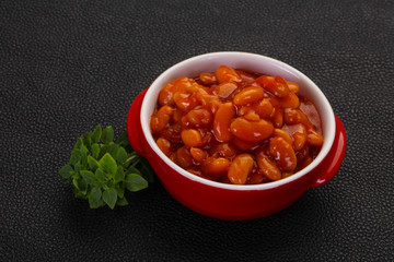 Baked kidney with tomato sauce