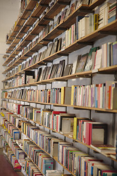 NB__7871 Huge multi level bookshelf in bookstore