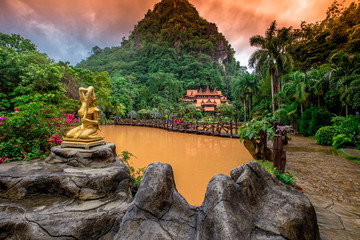 Background Landmark tourist attractions, Wat Tham Khao Wong, Uthai Thani Unseen Thailand Beautiful...