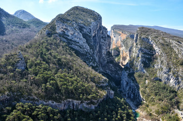 Fototapeta na wymiar Gorges du verdon sud de la france alpes de haute provence. entrée des gorges panorama point sublime