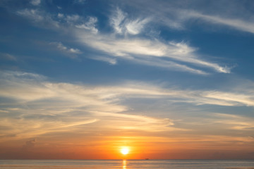 Fototapeta na wymiar Beautiful sunrise at tropical beach, South Miami Beach, Florida. 
