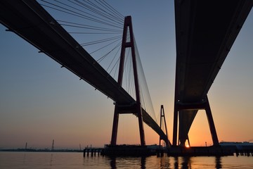 名港西大橋からの日の出