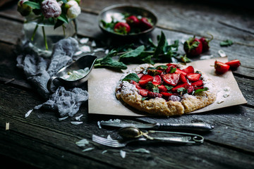 Fototapeta na wymiar biscuit with strawberries