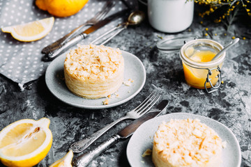 Napoleon cake with lemon