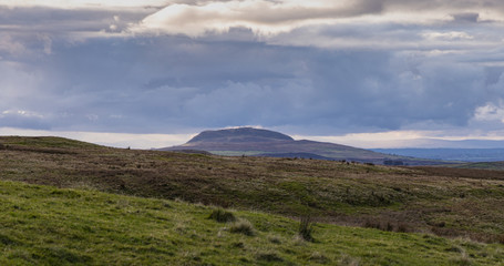 Obraz premium Slemish Mountain, Antrim hills way, Ulster way, County Antrim, Northern Ireland, viewed from Sallagh Braes