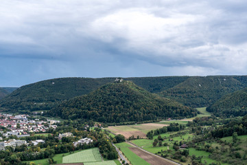 Fototapeta na wymiar Heißluftballonfahrt, Burgruine Hohenurach