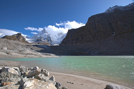 Dzhantugan in the clouds and bashkara lake