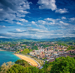 Obraz premium View on the beach of San Sebastian, Spain