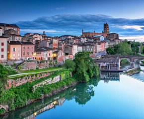 Fototapeta na wymiar View on the old town of Albi in the morning