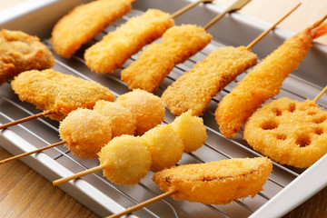 串カツ　Kushikatsu (Japanese deep-fried skewers)