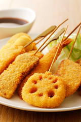 串カツ　Kushikatsu (Japanese deep-fried skewers)