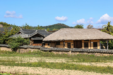 Obraz premium Andong Hahoe Folk Village in Andong, South Korea. UNESCO world heritage.