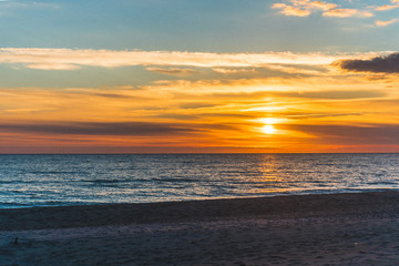 Obraz premium sunset over the sea