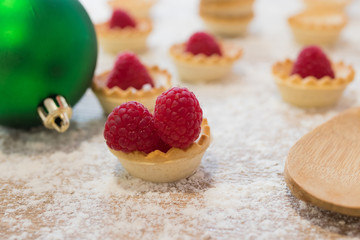 christmas tartlet candy with raspberries