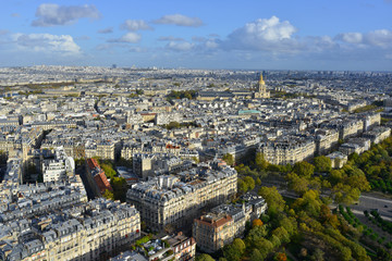 Vue aérienne sur Paris direction les invalides, Île-de-France, France