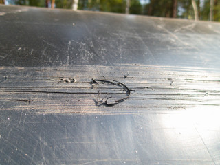 Scratch on the protective insulation coating of polyethylene