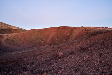 Dentro una bocca vulcanica dell'Etna - Crateri Silvestri - alla luce del tramonto