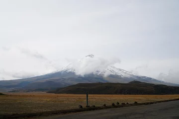 Foto op Canvas cotopaxi © Toshiki