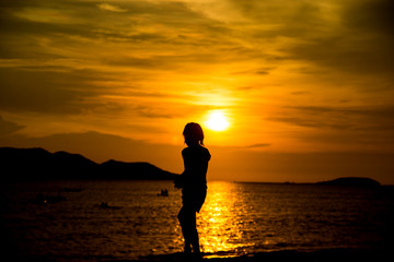 Fototapeta premium Amazing sunset and sunrise.The color is very beautiful, perfect for a travel background.