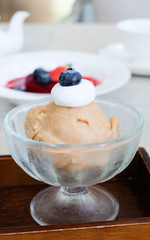 Homemade caramel ice cream