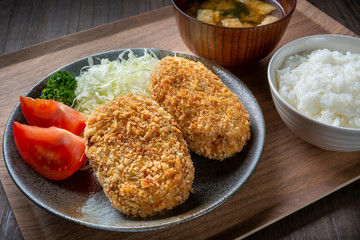 コロッケ定食