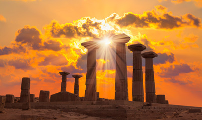 Fototapeta premium Ruins of ancient city Assos with temple of Athena - Canakkale, Turkey