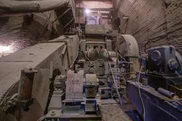 Gold iron mine ore shaft underground ore crusher