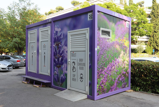 Mobiler Toilettencontainer von toitoi in Athen