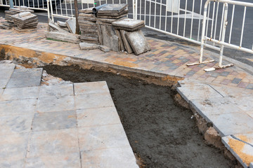 CAMBIO DE TUBERIAS EN LA CALLE CIUDAD