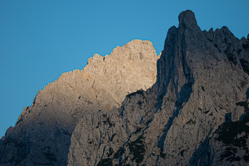 Westliche Karwendelspitze im Alpenglühen