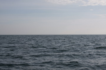 Horizonte marino visto desde el barco