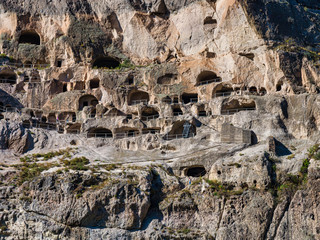 Vardzia, Wardsia ist eine Höhlenstadt westlich der Stadt Achalkalaki in der Munizipalität Aspindsa, in der Region Samzche-Dschawachetien im Süden Georgiens,