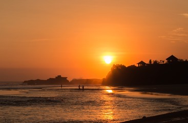 Fototapeta na wymiar sunset on beach
