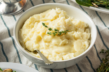 Homemade Thanksgiving Garlic Mashed Potatoes