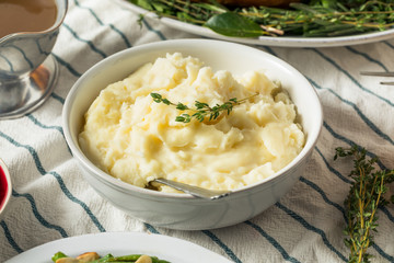 Homemade Thanksgiving Garlic Mashed Potatoes