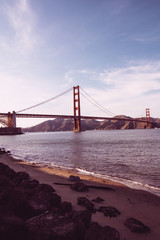 Komplette Golden Gate Bridge im Oktober 2019