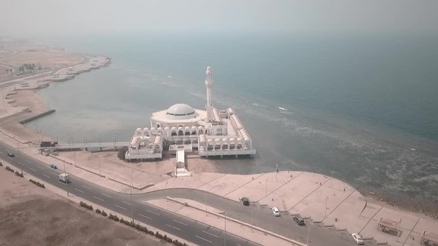 Floating mosque in Jeddah - Saudi Arabia (front perspective 4)