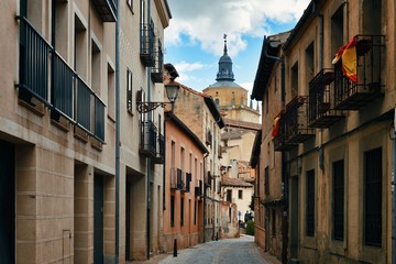Fototapeta na wymiar Segovia alley bell tower