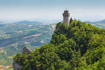 Fototapeta na wymiar The Guaita fortress is the oldest and the most famous tower on San Marino.